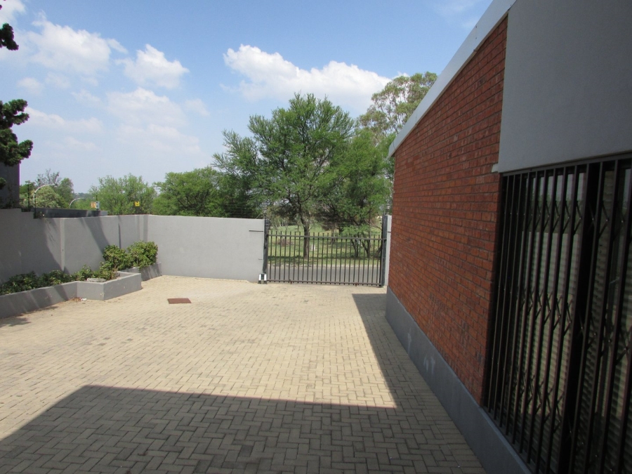 To Let 3 Bedroom Property for Rent in Heuwelsig Free State